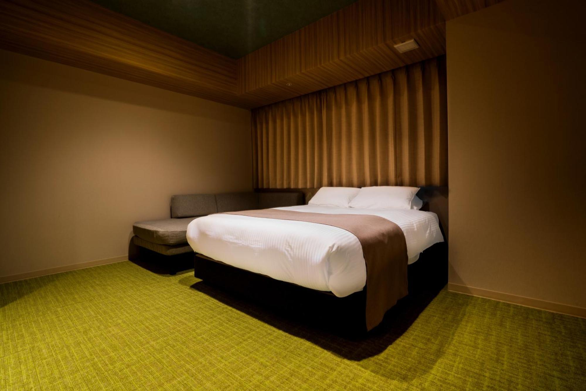 Randor Hotel Namba Osaka Suites Bilik gambar