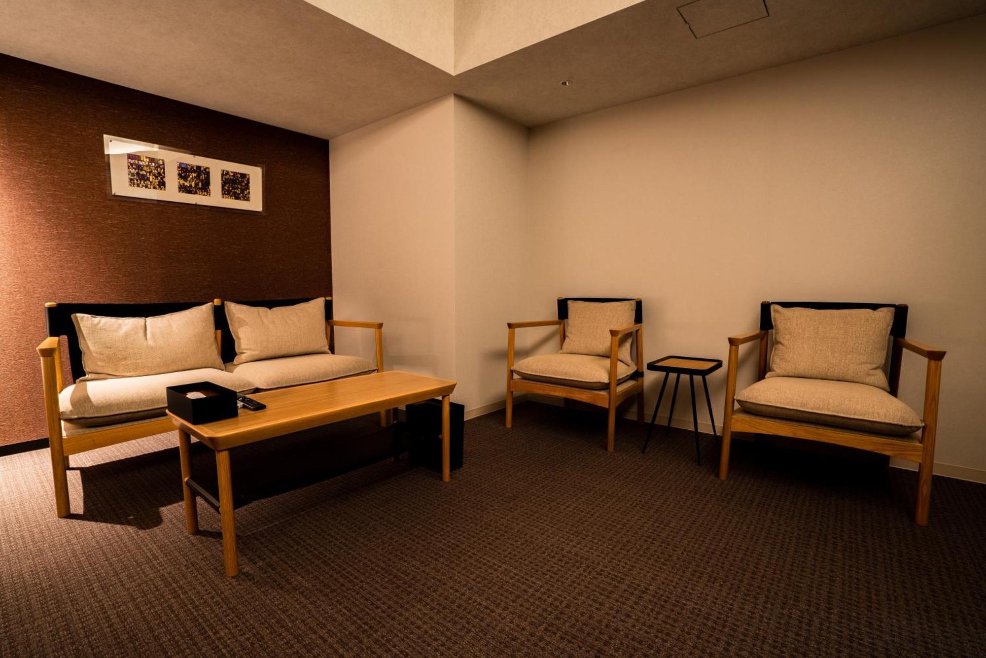 Randor Hotel Namba Osaka Suites Bilik gambar
